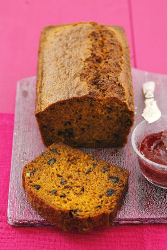 00368948         - Pumpkin loaf, a slice cut