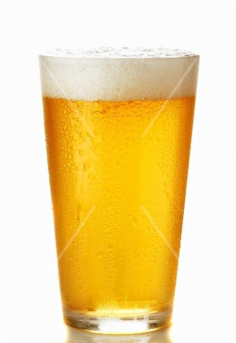 Helles Bier im Glas (3)