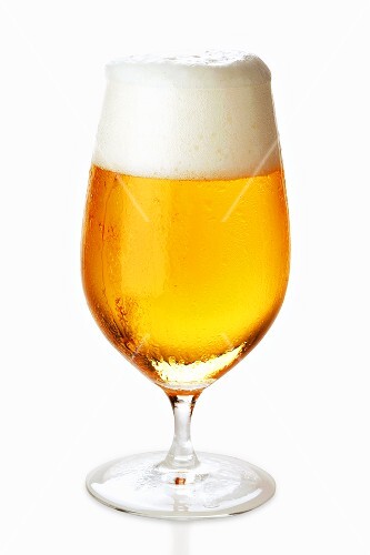 Ein Glas frisches Pils