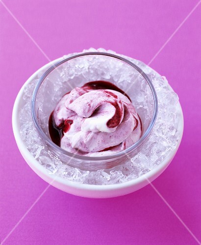 Brombeercreme (Blackberry Fool)