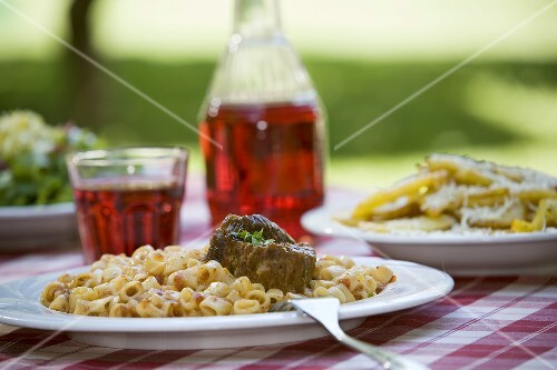 Veal goulash with pasta