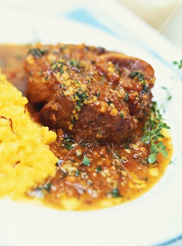 Ossobuco alla milanese (Geschmorte Kalbsbeinscheiben)