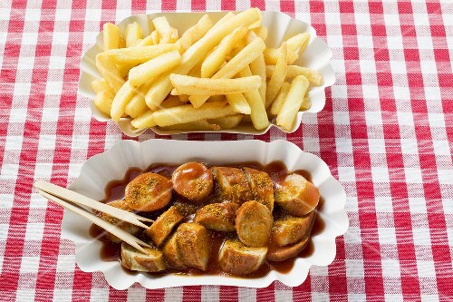 Currywurst (sausage with ketchup & curry powder) with chips