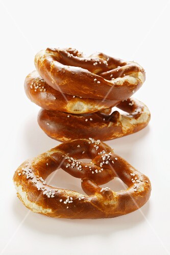 Pretzels with salt (1)