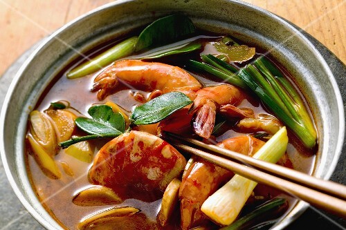 Garnelensuppe mit Frühlingszwiebeln (Thailand)