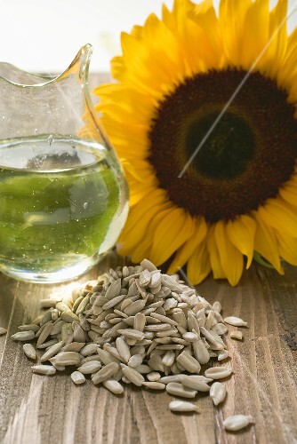 Shelled sunflower seeds, sunflower oil and sunflower