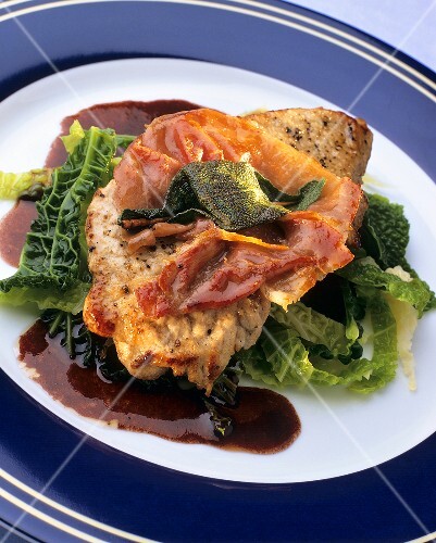 Saltimbocca montanara (Veal escalope with ham on savoy cabbage)