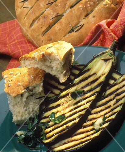 Grilled aubergine slices with flat bread