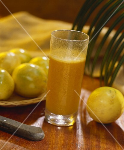 Jugo de parchita (passion fruit juice, Venezuela)
