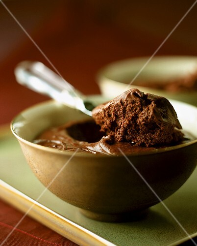 Mousse au Chocolat in einem Schälchen