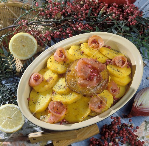 Potato casserole with salmon and pink pepper
