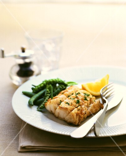 Cod fillet with pea pods