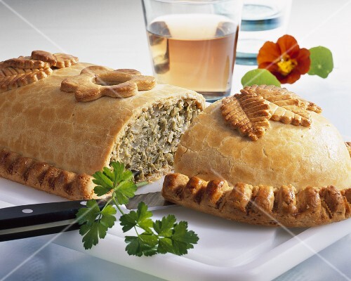 Kulebyaka (Mince and cabbage pie, Russia)