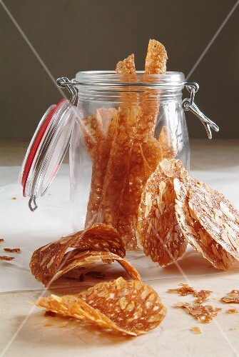 Brandy snap rolls and crisps