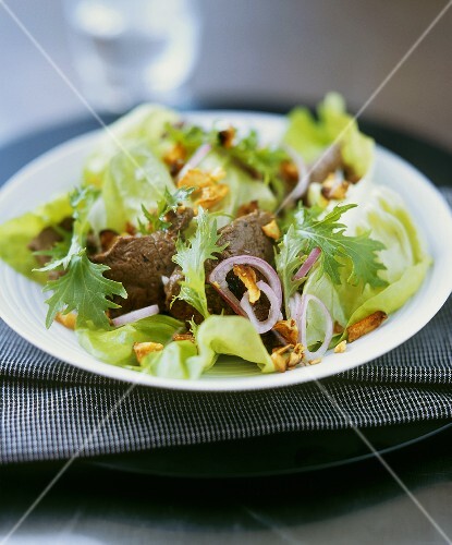 Salad leaves with beef (Vietnam)