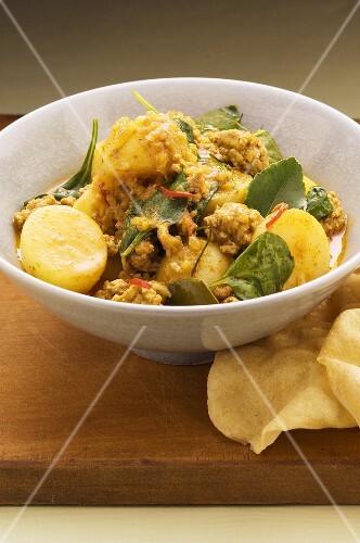Mince curry with potatoes