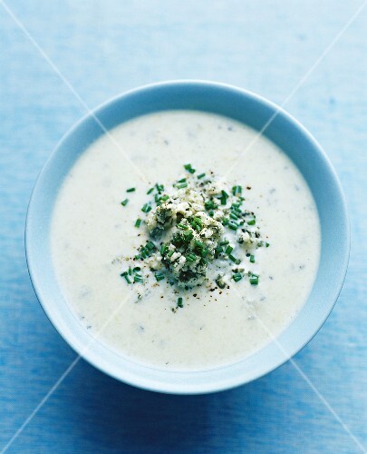 Creamy cheese soup with herbs