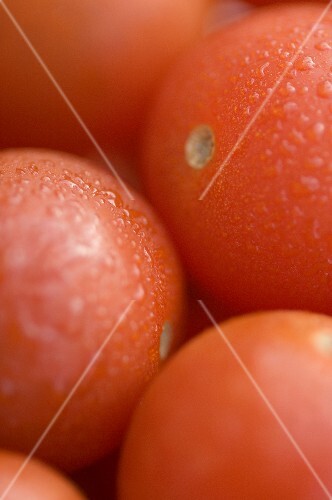 Cherry tomatoes (close-up, detail)