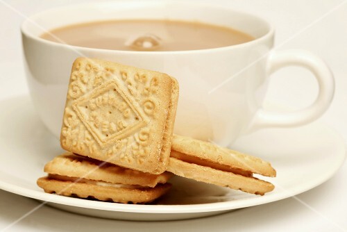 Gefülltes Teegebäck mit Vanillecreme