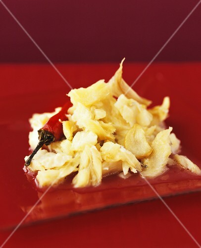 Bacalao cooked with garlic and chilli
