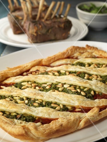 Blätterteig-Pie mit Lammkarrees
