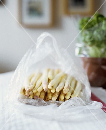 Asparagus in a plastic bag