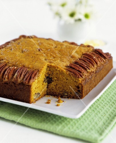 Kürbis-Pecannusskuchen, angeschnitten