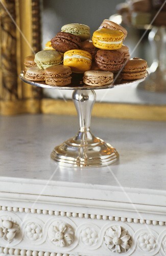 Macarons (Small filled cakes, France)