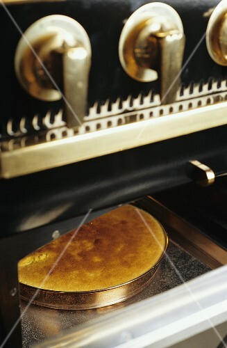 Orange cake in the oven