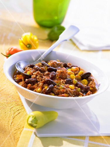 A small bowl of chili con carne