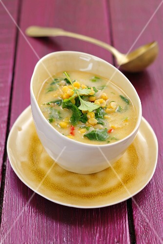 Yellow pea soup with spinach and chilli