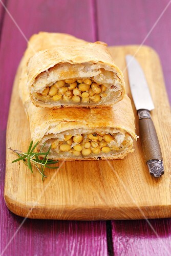 Soya beans in puff pastry