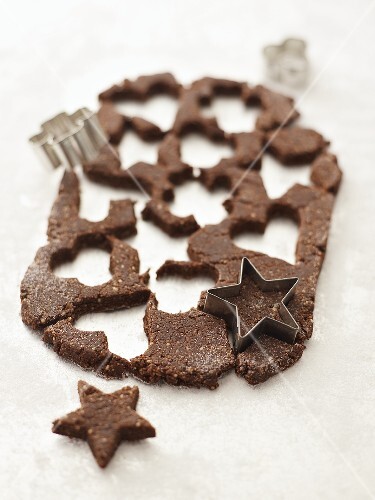 Cutting out Basler Brunsli (Swiss Christmas biscuits)