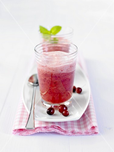 Grape and cranberry smoothie
