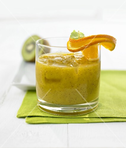 Mango and kiwi fruit smoothie with ginger