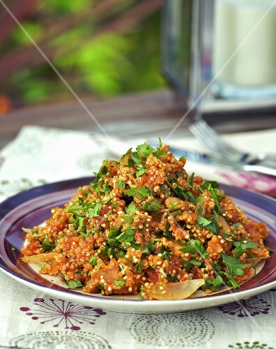 Quinoa with tomatoes and parsley