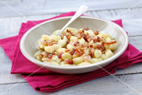 Kopytka (Potato noodles with bacon and onions, Poland)
