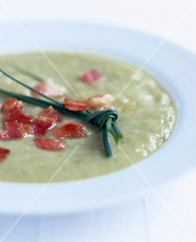 Potato and leek soup with bacon