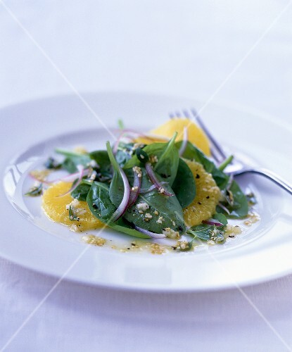 Spinach and orange salad