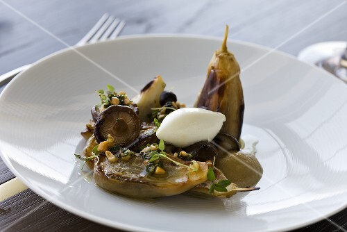 Aubergine salad with mushrooms, pine nuts and mascarpone