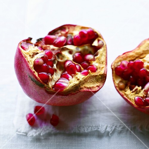 Granatapfel, aufgeschnitten