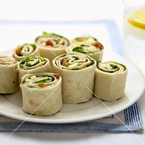 Tortillaröllchen mit Spinat, Schinken und Apfel