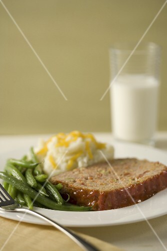 Turkey meatloaf with Beans and Mashed Potatoes
