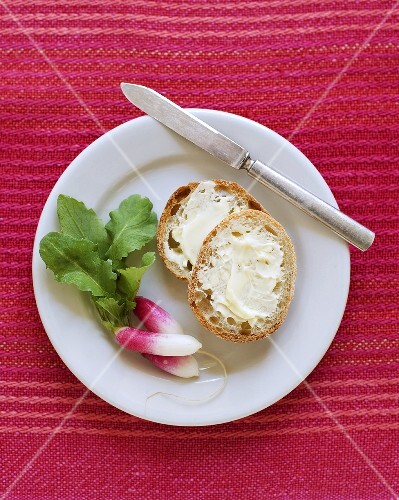 Organic Radishes with Buttered Baguette Slices